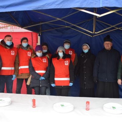Wolontariusze pomagali  ubogim i bezdomnym podczas Wigilii